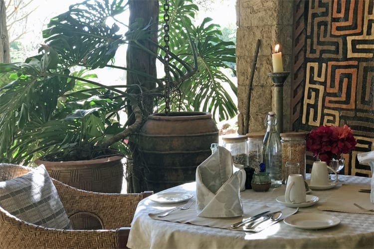 Casa ya Ndoto - Veranda Breakfast 2