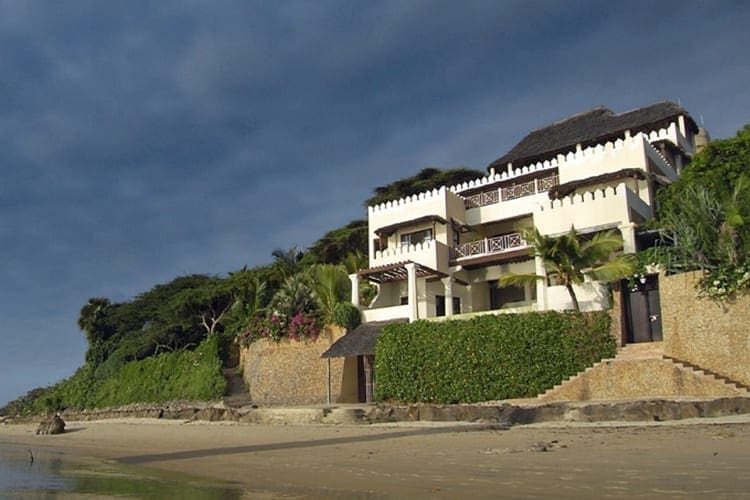 Beach House Shela